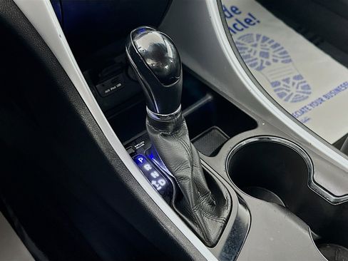 Used 2013 Hyundai Sonata SE image 16