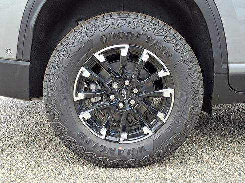New 2026 Chevrolet Traverse Z71 w/ Enhanced Driving Package AWD/4WD image 5