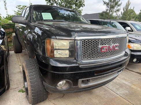 Used 2012 GMC Sierra 1500 Denali AWD/4WD image 2