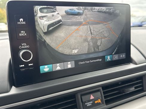 Used 2025 Honda Pilot Touring image 24