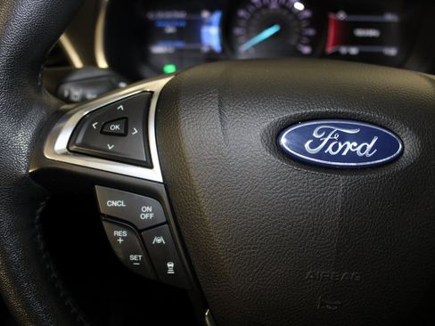 Certified 2020 Ford Edge Titanium image 18