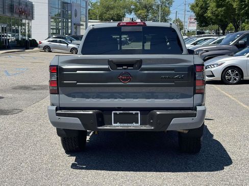 Used 2025 Nissan Frontier PRO-4X AWD/4WD image 5
