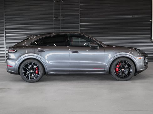 Certified 2026 Porsche Cayenne S AWD/4WD image 11