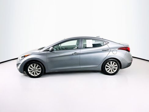 Used 2016 Hyundai Elantra SE w/ Option Group 02 image 4