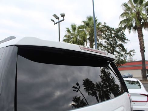 Used 2015 GMC Yukon SLT w/ Open Road Package image 17