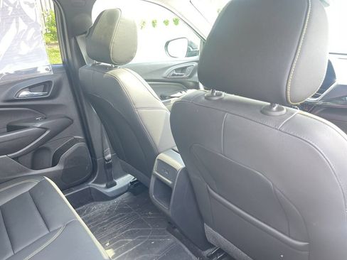 Used 2024 Chevrolet Trax ACTIV w/ Sunroof Package FWD image 25