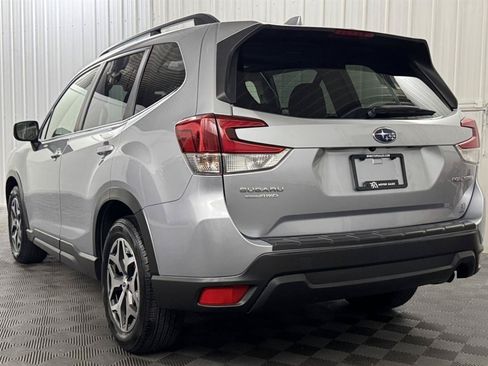 Used 2020 Subaru Forester Premium w/ Popular Package #1 AWD/4WD image 3