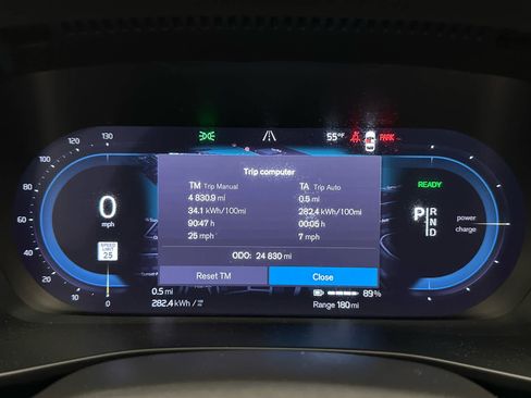 Used 2023 Volvo XC40 Recharge Plus w/ Protection Package Premier image 28