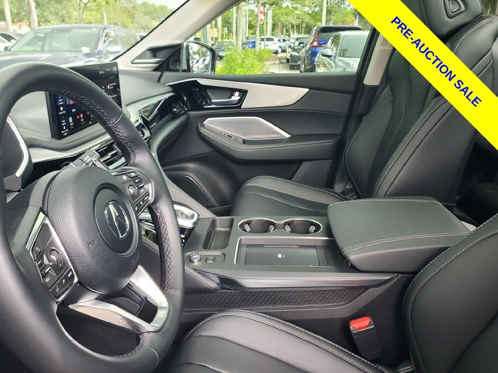 Used 2026 Acura MDX w/ Technology Package FWD image 17