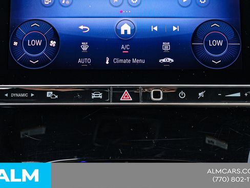 Used 2025 Mercedes-Benz C 300 Sedan image 31