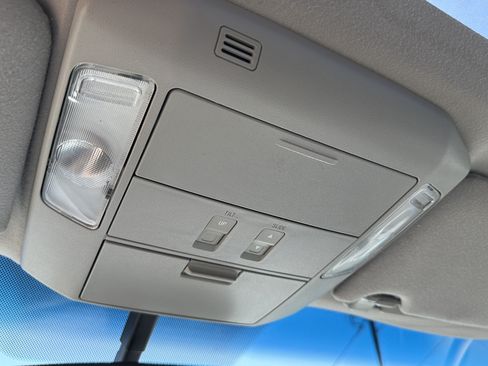 Used 2008 Toyota Sequoia Platinum RWD image 19