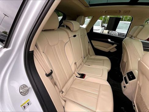 Used 2023 Audi Q5 e Premium Plus w/ Premium Plus Package AWD/4WD image 35