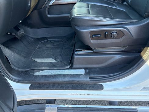 Used 2020 Chevrolet Silverado 2500 High Country w/ Z71 Off-Road Package image 21