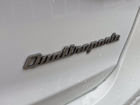 Used 2022 Maserati Quattroporte Modena RWD image 15