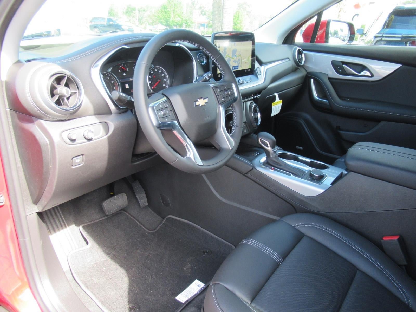 New 2026 Chevrolet Blazer LT w/ Sound & Technology Package FWD image 17