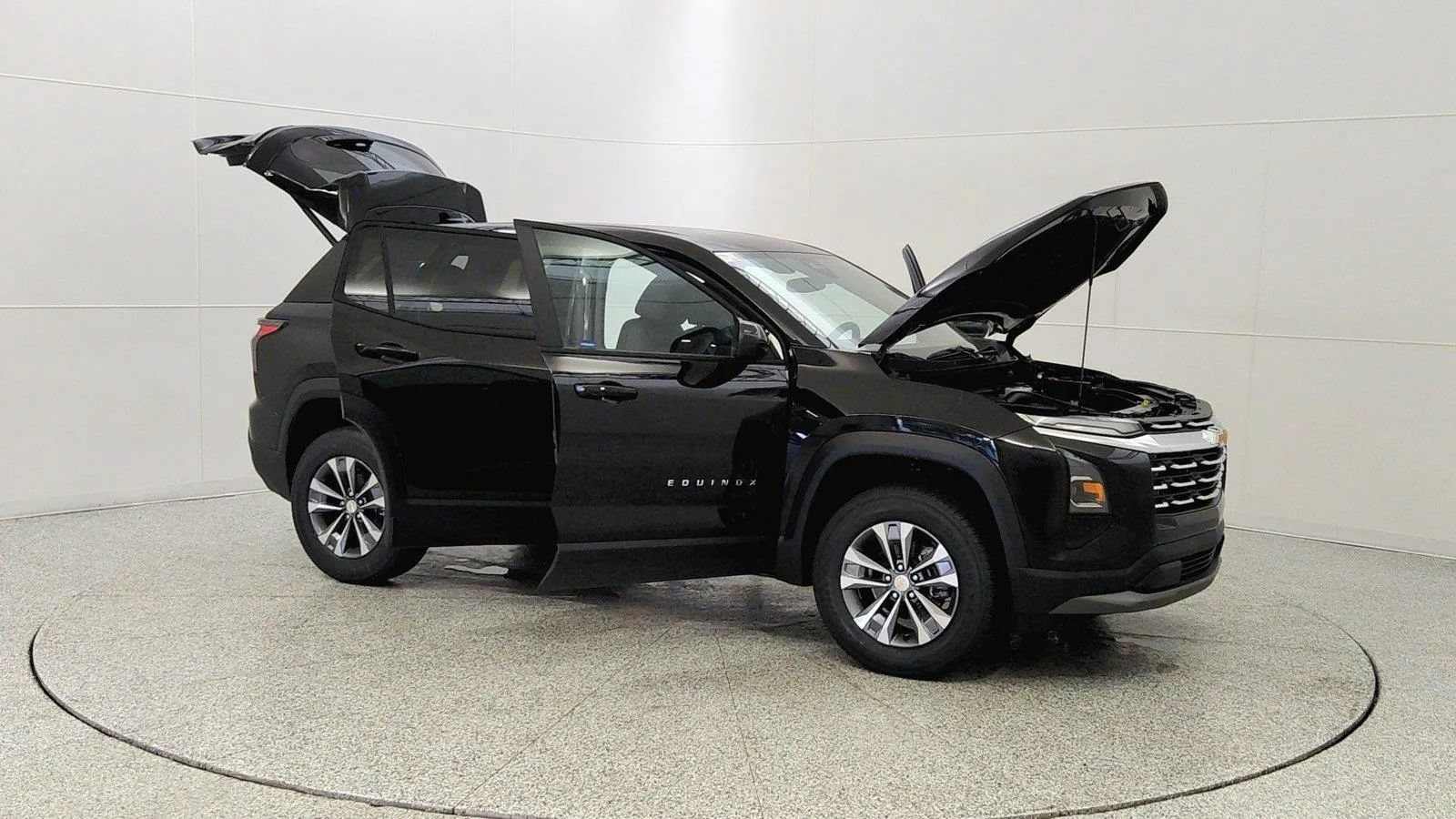 Used 2026 Chevrolet Equinox LT w/ Convenience Package II FWD image 9