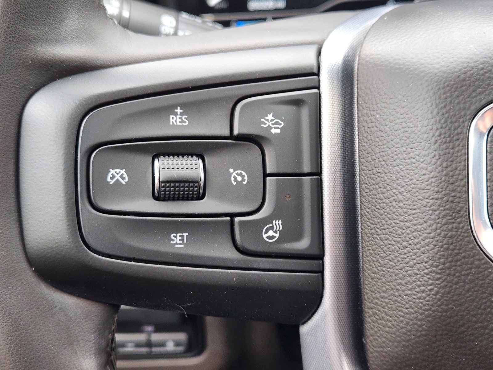Used 2023 GMC Yukon SLT w/ SLT Premium Package RWD image 25
