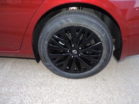 New 2025 Nissan Altima 2.5 SV w/ SV Special Edition Package image 12