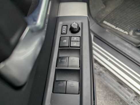 Used 2023 Toyota Sequoia Limited image 15