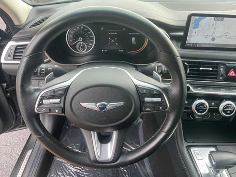 Used 2023 Genesis G70 2.0T image 12