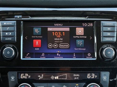 Used 2018 Nissan Rogue SV FWD image 15