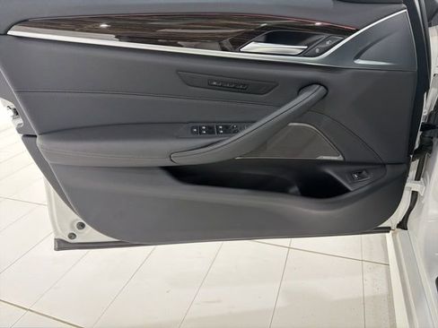 Certified 2023 BMW 530i xDrive w/ M Sport Package AWD/4WD image 11