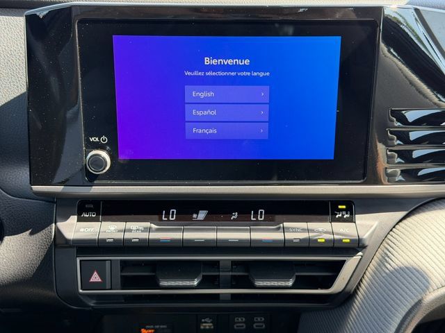 Used 2025 Toyota Camry SE w/ Convenience Package FWD image 14