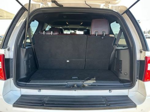 Used 2016 Ford Expedition Platinum AWD/4WD image 24