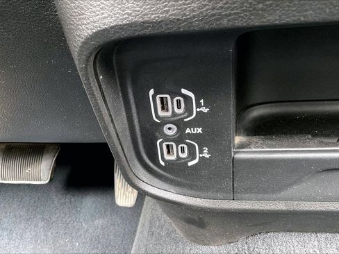 Used 2025 RAM 2500 Big Horn AWD/4WD image 17