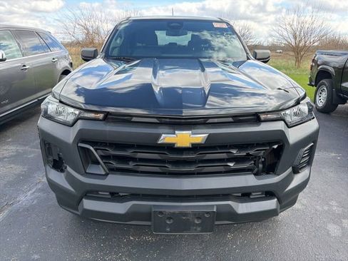 Used 2023 Chevrolet Colorado W/T image 9
