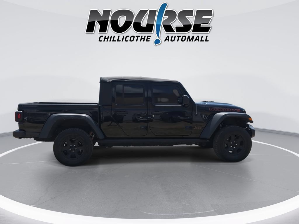Used 2023 Jeep Gladiator Mojave AWD/4WD image 9