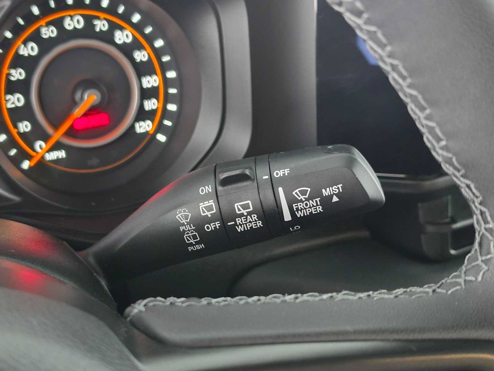 Used 2025 Jeep Wrangler Unlimited Rubicon AWD/4WD image 30