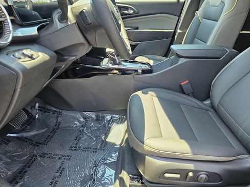 New 2026 Chevrolet Trax ACTIV w/ Driver Confidence Package FWD image 17
