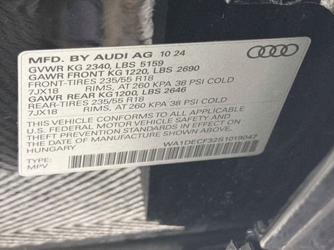 Used 2025 Audi Q3 2.0T Premium AWD/4WD image 12
