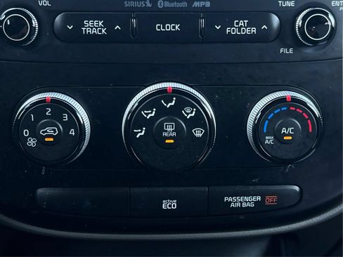 Used 2016 Kia Soul + FWD image 40