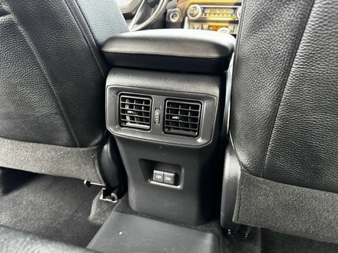 Used 2023 Toyota RAV4 SE AWD/4WD image 17