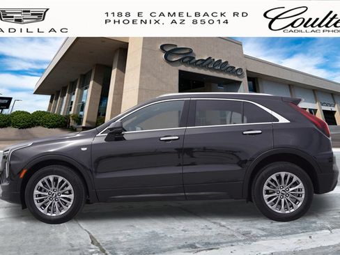 Used 2024 Cadillac XT4 Premium Luxury FWD image 2