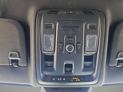 Used 2024 Cadillac Escalade Premium Luxury w/ Performance Package AWD/4WD image 20