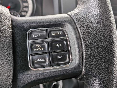 Used 2017 RAM 1500 Express AWD/4WD image 21