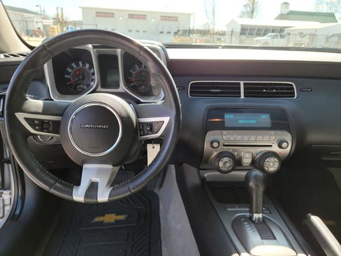 Used 2010 Chevrolet Camaro LT image 9