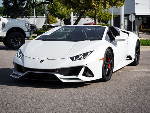 Used 2020 Lamborghini Huracan EVO AWD/4WD image 5