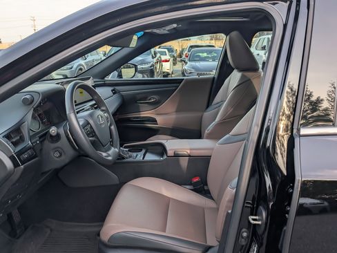 Certified 2025 Lexus ES 300h 300h image 16