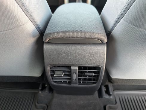Used 2025 Toyota Corolla Cross AWD Hybrid image 7