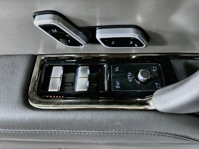 New 2026 Land Rover Range Rover Sport Dynamic SE AWD/4WD image 19
