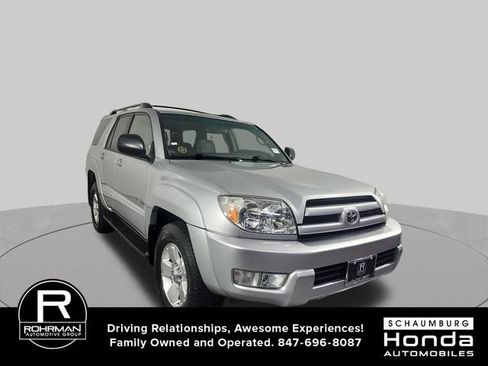 Used 2004 Toyota 4Runner SR5 AWD/4WD image 3