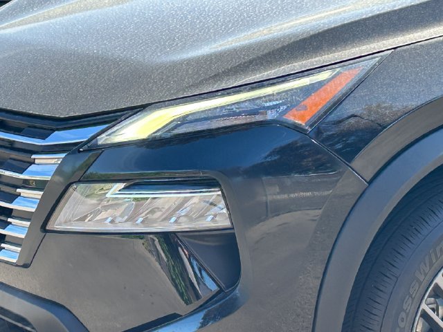 Used 2024 Nissan Rogue S FWD image 10