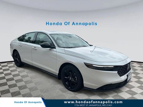 New 2025 Honda Accord SE image 1