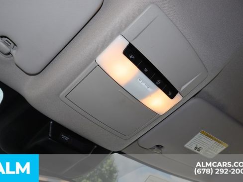 Used 2024 Nissan Rogue S FWD image 35