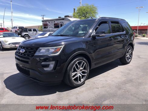 Used 2017 Ford Explorer Sport w/ Equipment Group 401A AWD/4WD image 4