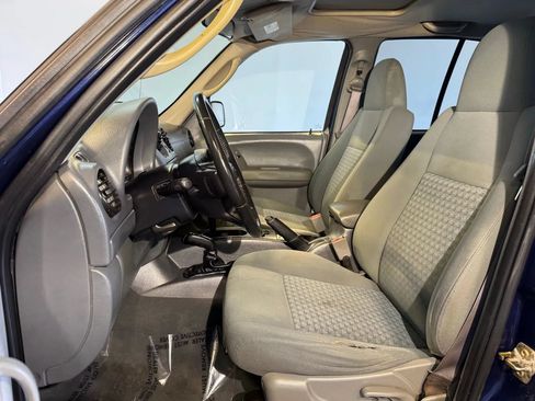 Used 2006 Jeep Liberty Sport AWD/4WD image 9